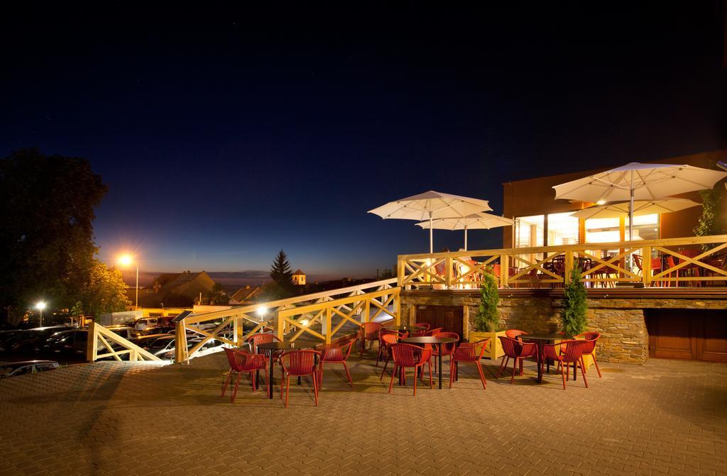 Hotel Pod Zamkem Boskovice Dış mekan fotoğraf