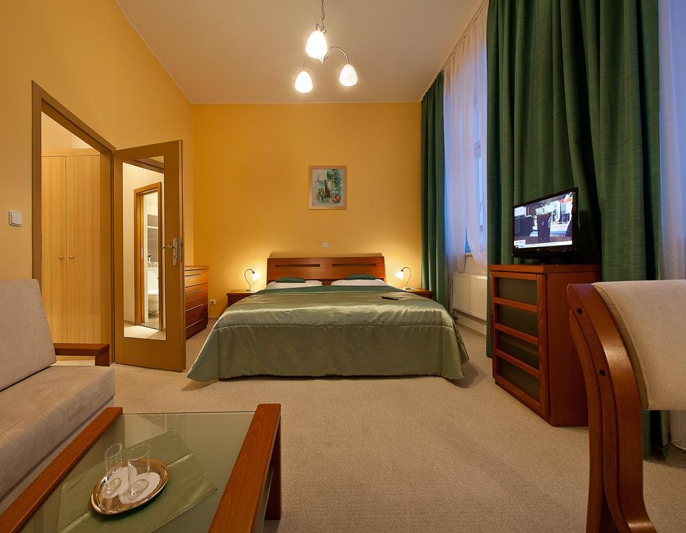 Hotel Pod Zamkem Boskovice Oda fotoğraf